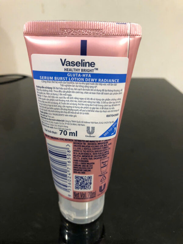 KEM DƯỠNG TRẮNG DA VÀ CHỐNG NẮNG VASELINE 70ml