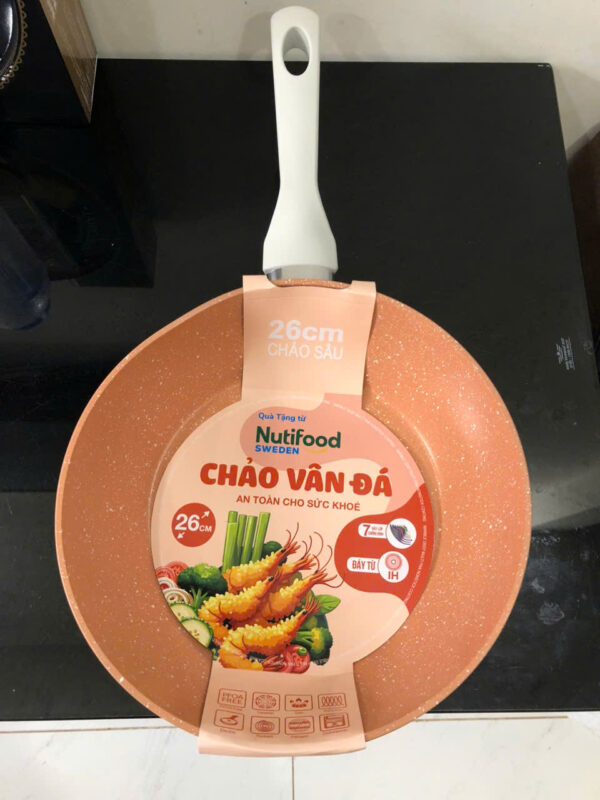 CHẢO SÂU VÂN ĐÁ CHỐNG DÍNH GREENCOOK 26CM QUÀ TẶNG SỮA NUTIFOOD